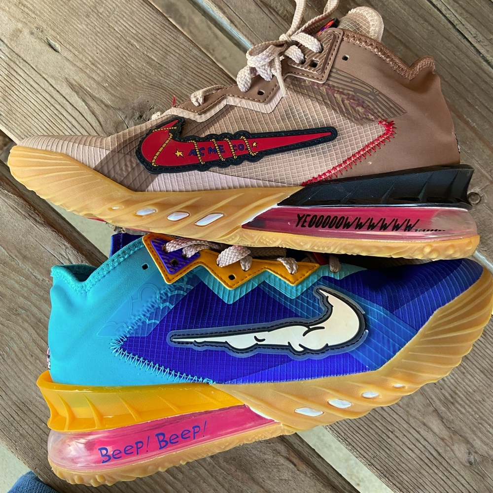 Nike Mens Lebron Space Jam 18 Low Tune Squad coyote roadrunner size 7.5 shoes
